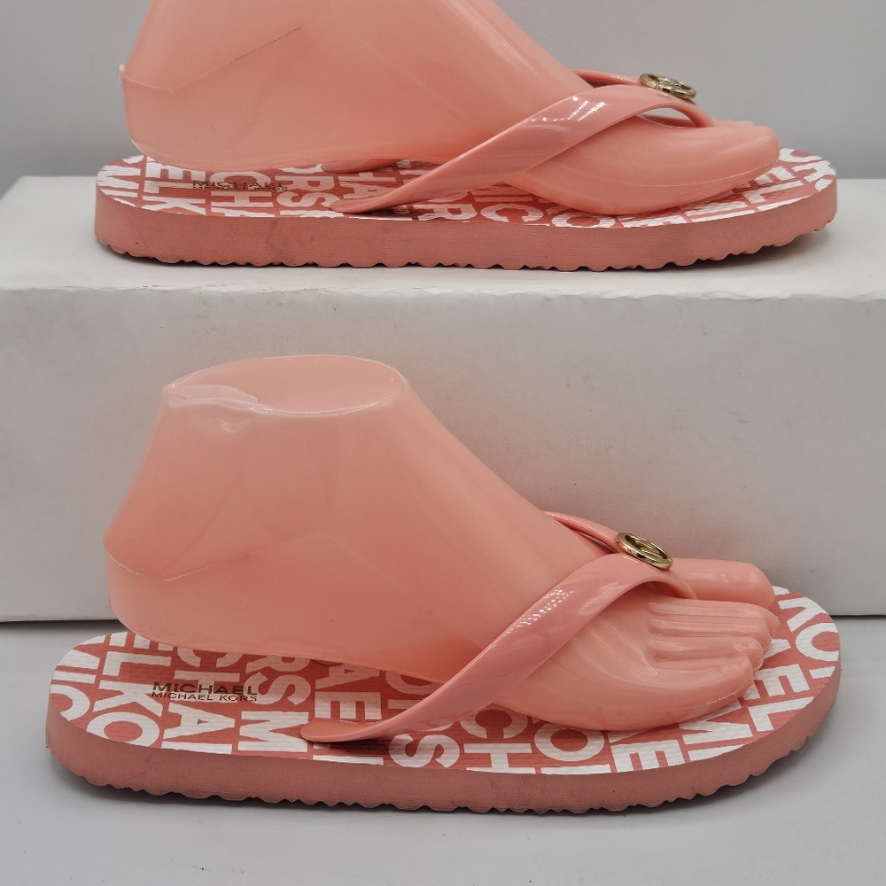 Michael Kors signature between the toe thong flip flop size 8